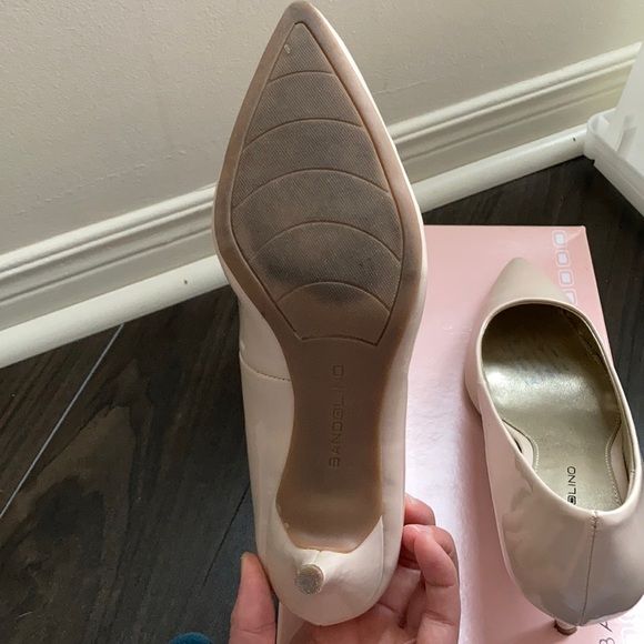 Cream 2.5” pumps - Picture 6 of 7